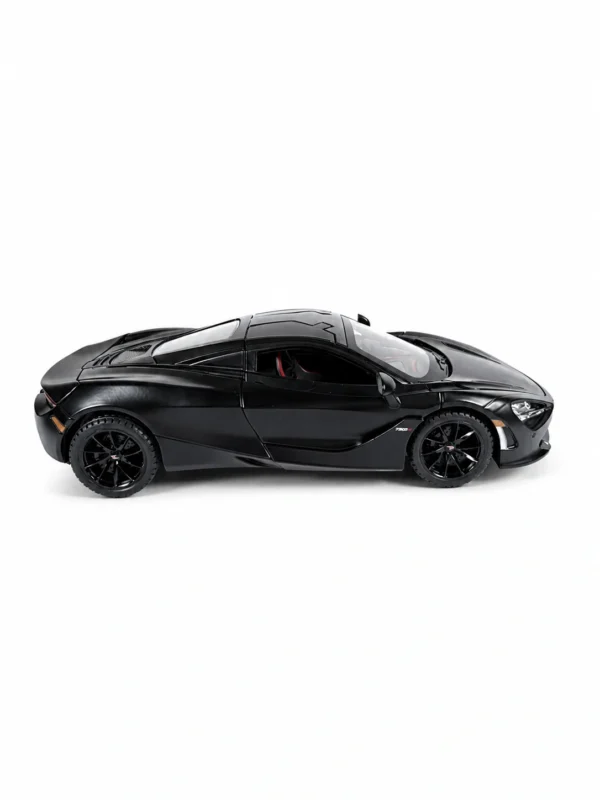 McLaren 720S 1:24 Scale Model Car – Black & White
