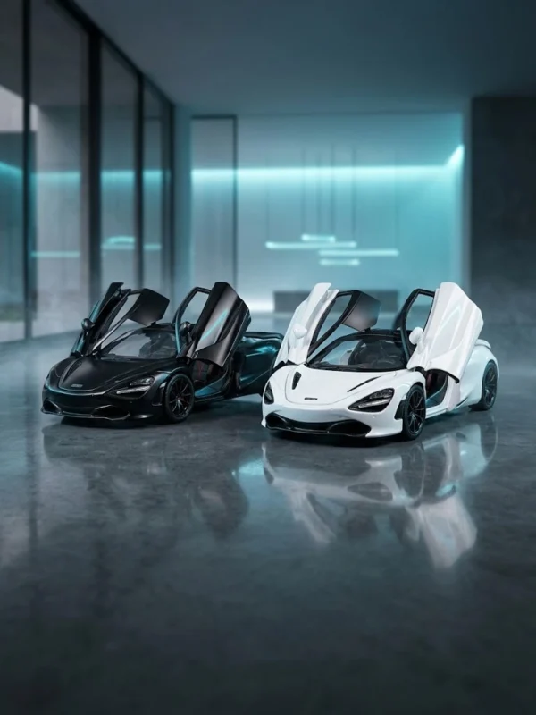 McLaren 720S 1:24 Scale Model Car – Black & White